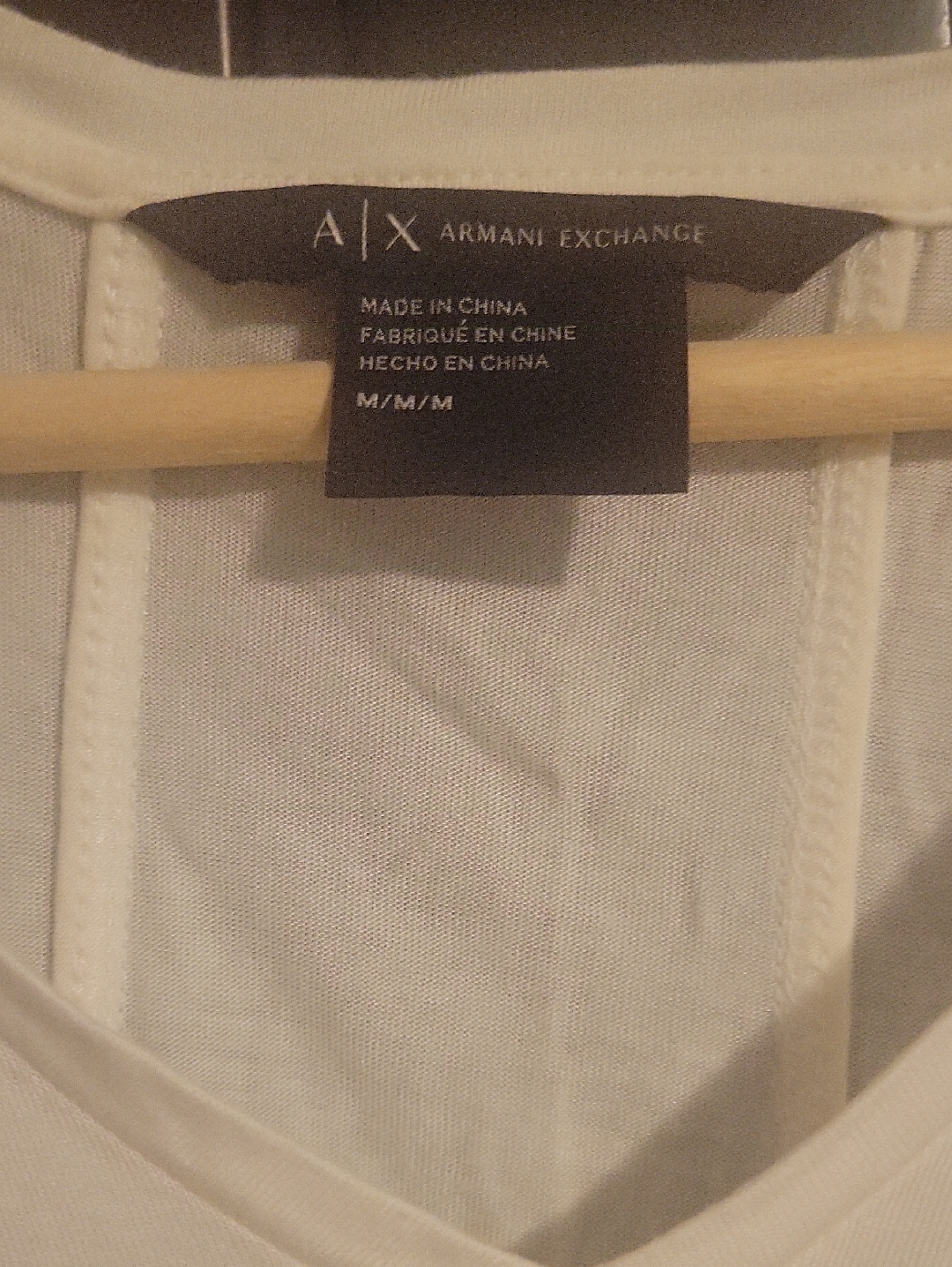 Armani Exchange Women’s Off White V-Neck Mid Sleeve Top, Medium Woman Like New